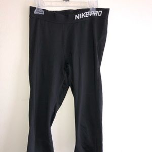 Nike pro capris